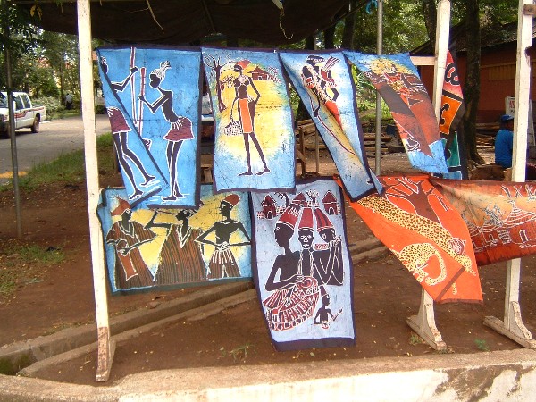 Selling Batik